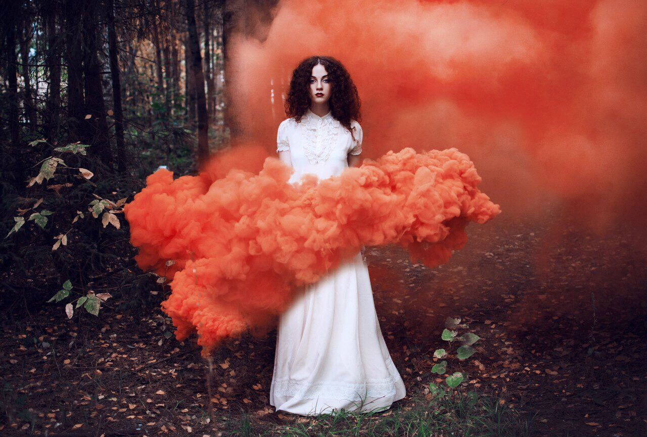 Smoke Bomb Photography Tips & Ideas – How to Achieve a Photo Realistic ...