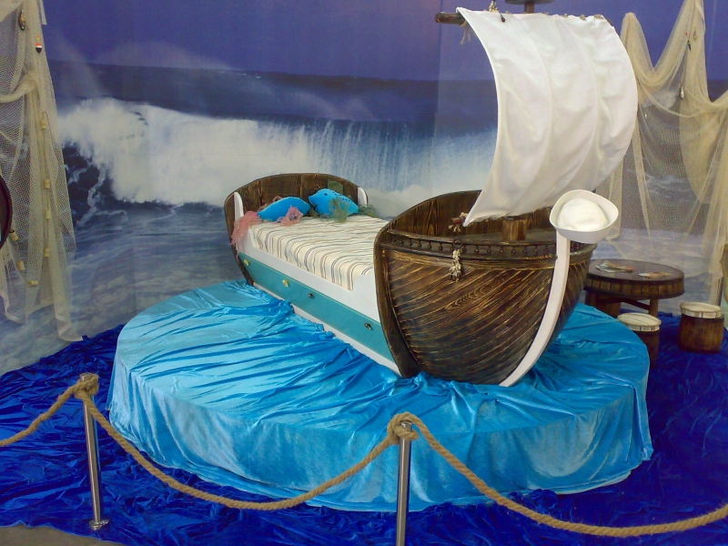 Кровать-лодка своими руками
