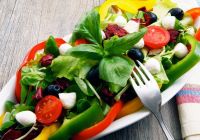 5 легких, вкусных и полезных летних салатов