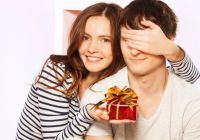 Что подарить парню на День влюбленных: 10 актуальных идей